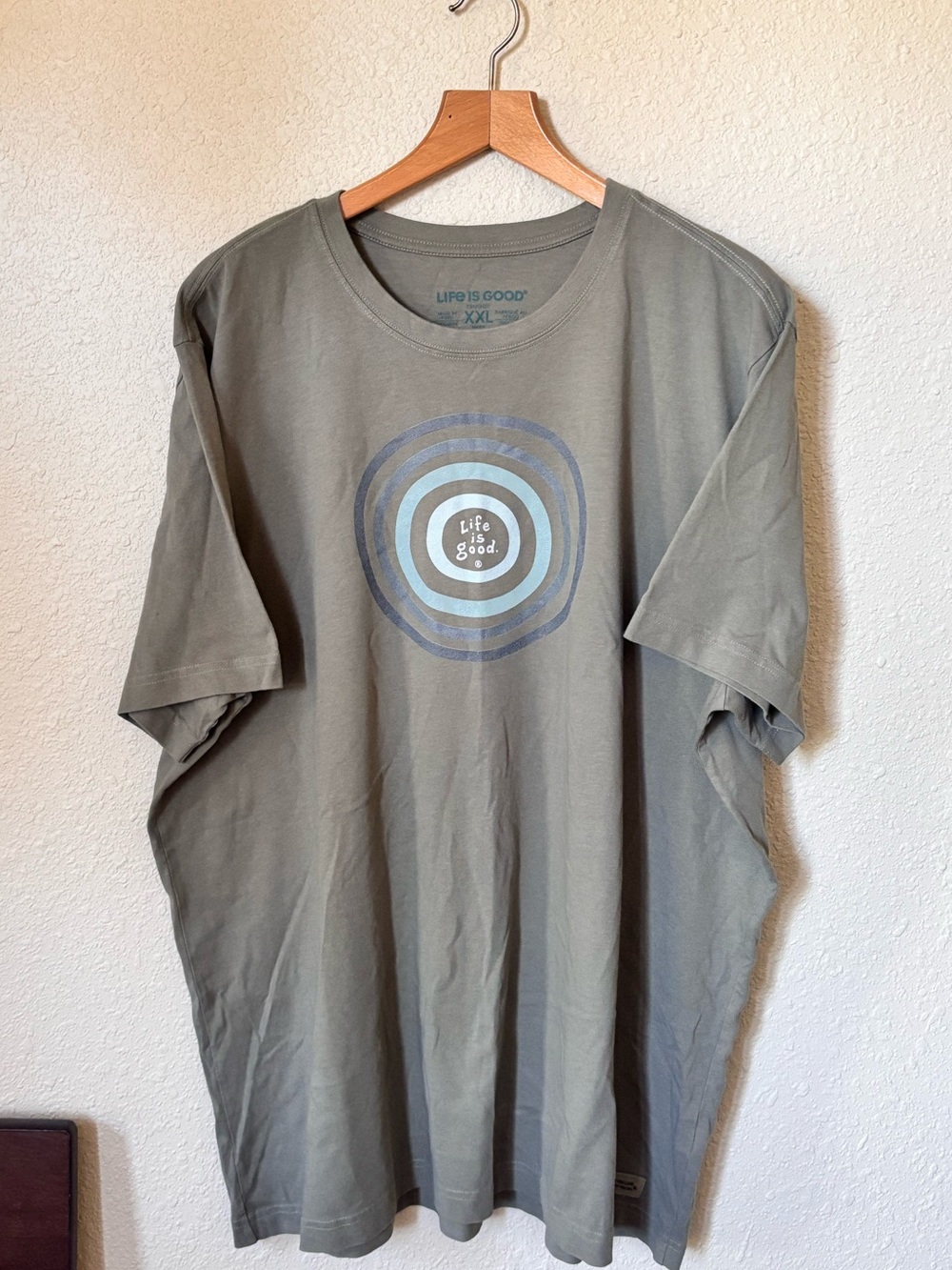 Olive Green Life is Good Cotton Crusher t-shirt blue circle design. Men’s XXL